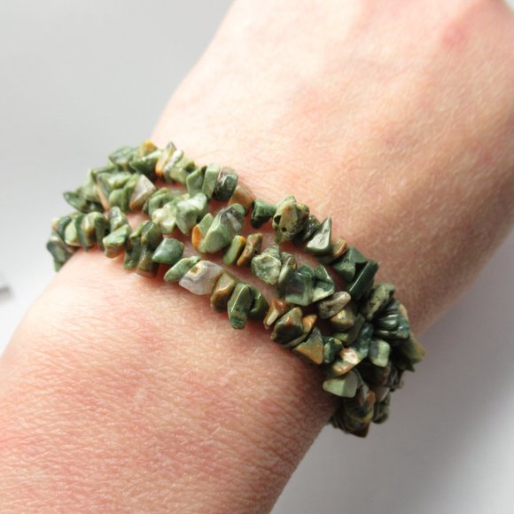 Rhyolite three strand chip bracelet - Picture 9 of 10